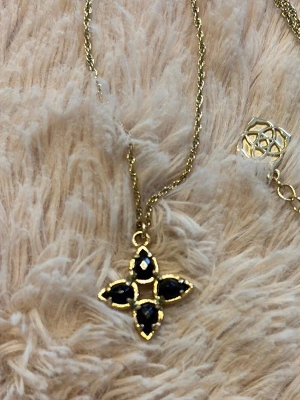 Authentic Kendra Scott Retired Tavi Cross Pendant Necklace